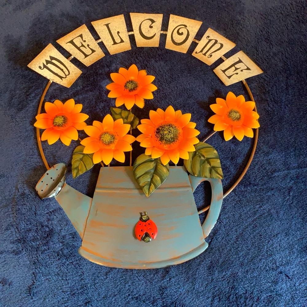 Metal welcome sign